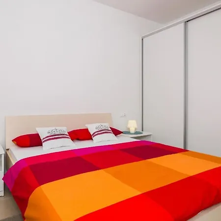 Appartement Modern Eingerichtete Ferienwohnung Mit Panoramablick Auf Das Meer - B43789 Marusici (Split-Dalmatia)