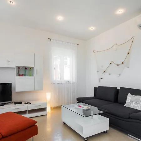 Modern Eingerichtete Ferienwohnung Mit Panoramablick Auf Das Meer - B43789 Appartement Marusici (Split-Dalmatia)